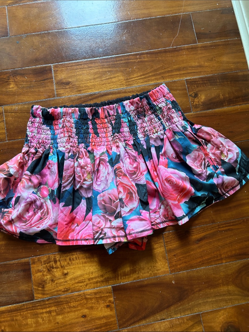 lululemon athletica Black Smocked Waist Floral Trim Skirt